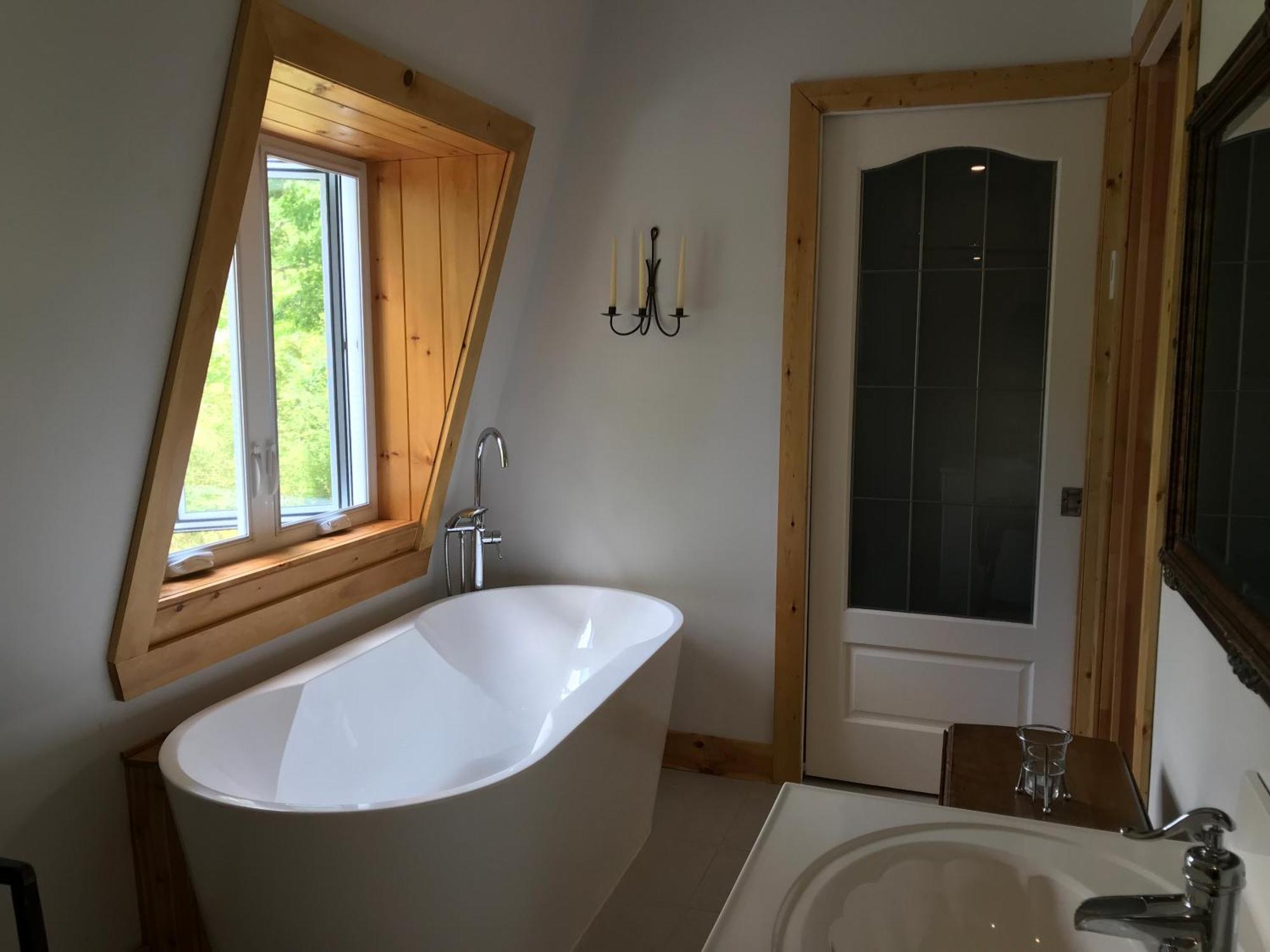 La Verivraie/Truly -Hebergement Touristique/Tourist Accomodation North Hatley Ngoại thất bức ảnh